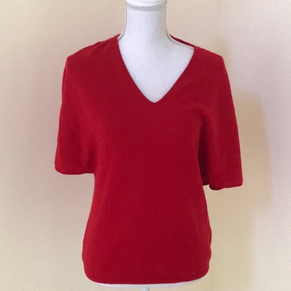 In Cashmere medium red V neck cashmere sweater